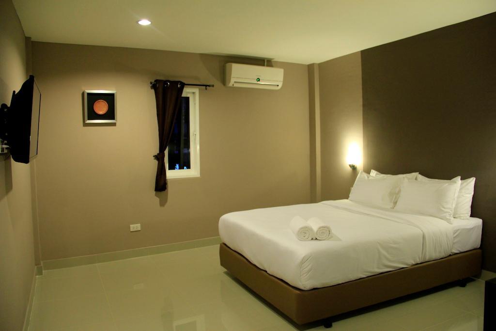 Shooters Guesthouse Pattaya Eksteriør billede