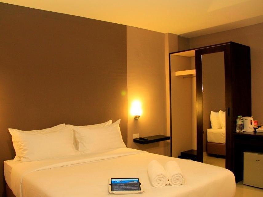 Shooters Guesthouse Pattaya Eksteriør billede
