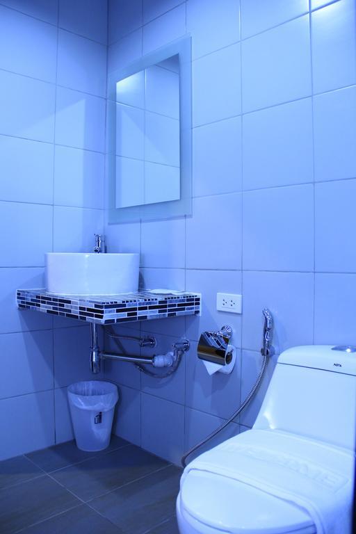Shooters Guesthouse Pattaya Værelse billede